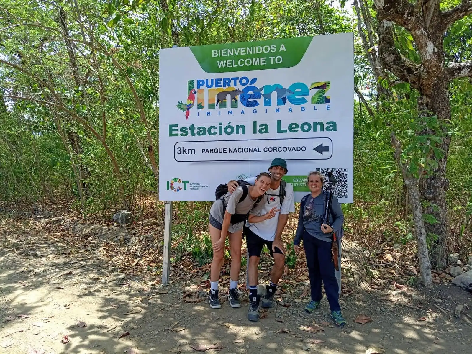 A view of the ocean from the La Leona trail.